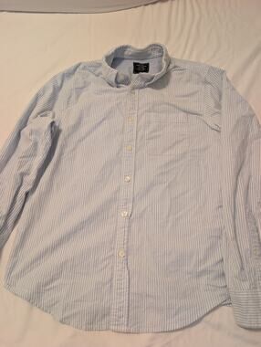 Abercrombie & Fitch Men’s L Blue/White Pin Stripe Button-Down Dress Shirt Large
